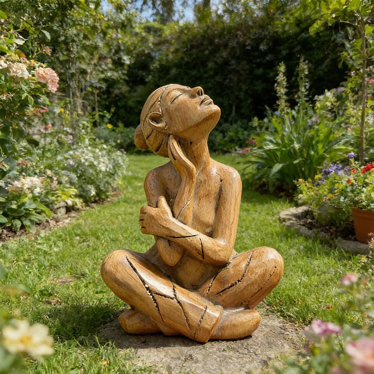 1Pc Resin Statue Ornament, Home Decoration, Tabletop Ornament, the Statue Depicts a Figure Sitting Cross-Legged, with Head Raised and Hands Holding the Body, Showing a Calm, Reflective/Enjoyable Pose, Perfect for Home Decorat
